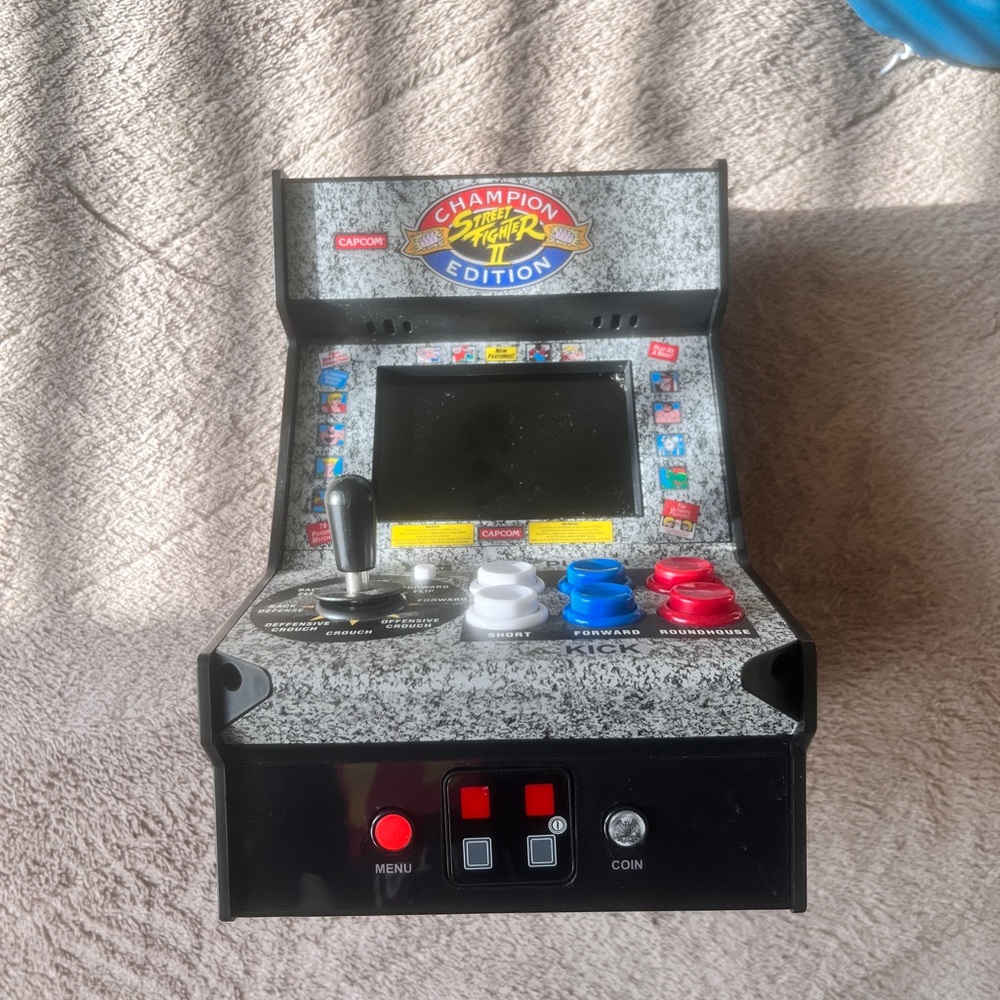Vintage Arcade Street Fighter II Champion Edition Micro Player